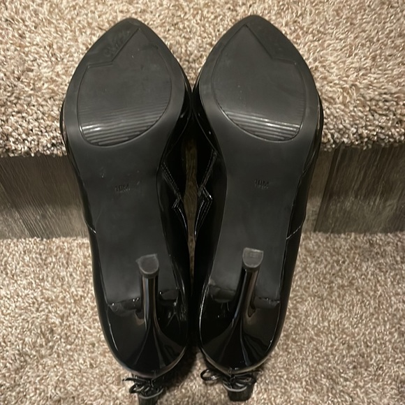 Guess Stilletto Heals New With Out Box - Picture 8 of 8